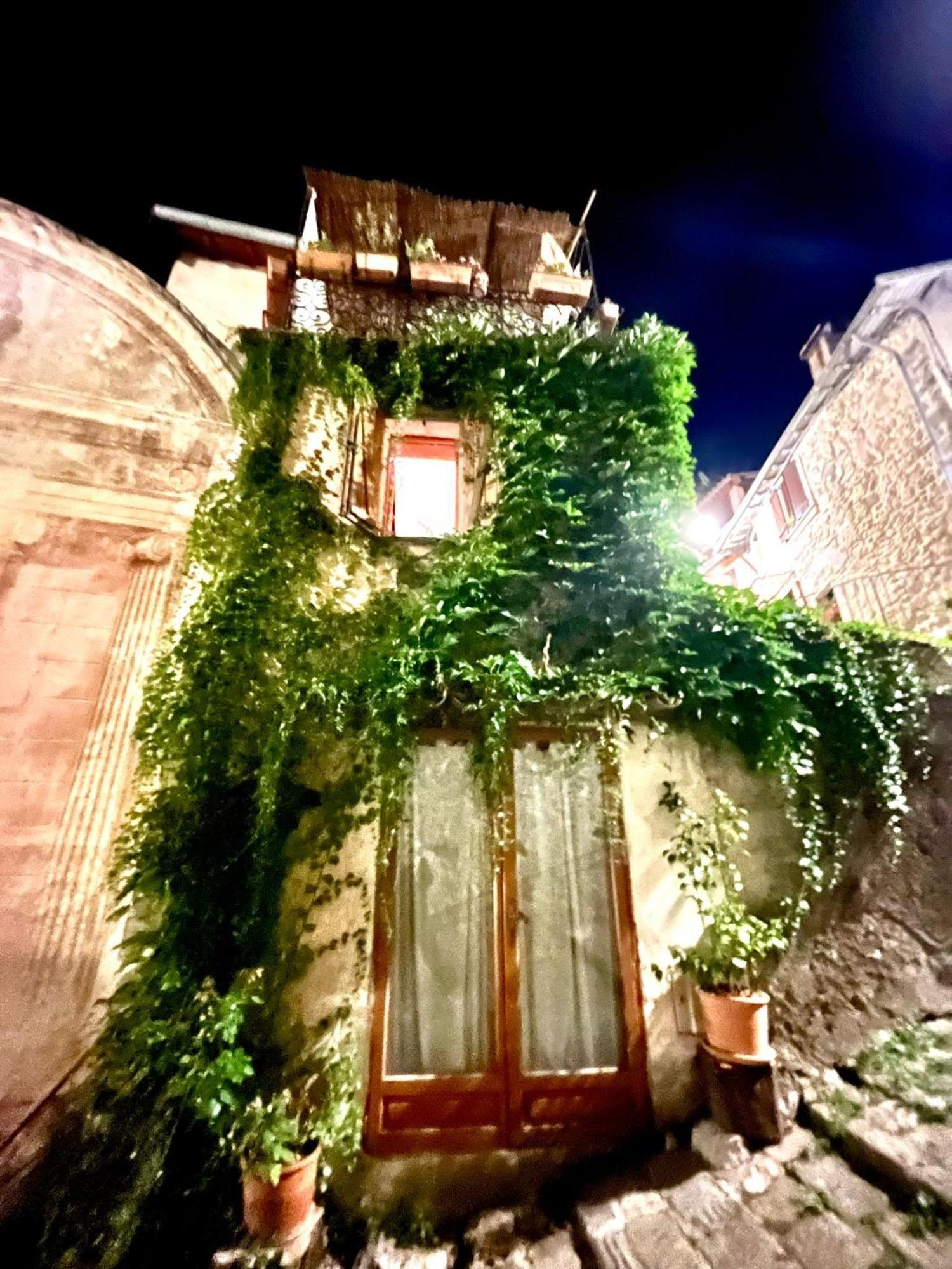 Des Remparts Apartment